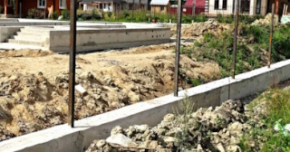 Фундамент под забор заказать в Усть-куте - заливка фундамента для забора | от 1537 за п.м.